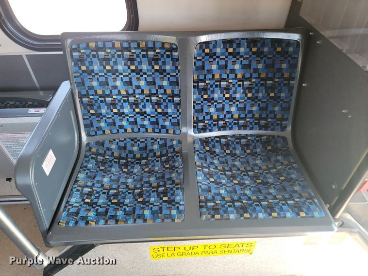 image for item LQ9131 2009 Gillig  shuttle bus