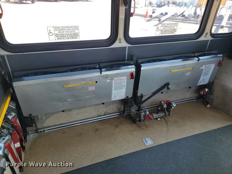 image for item LQ9131 2009 Gillig  shuttle bus