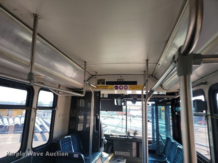 image for item LQ9131 2009 Gillig  shuttle bus