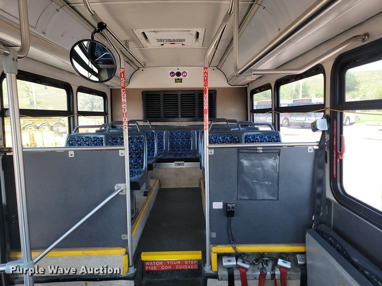 image for item LQ9131 2009 Gillig  shuttle bus