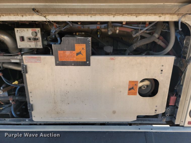 image for item LQ9131 2009 Gillig  shuttle bus