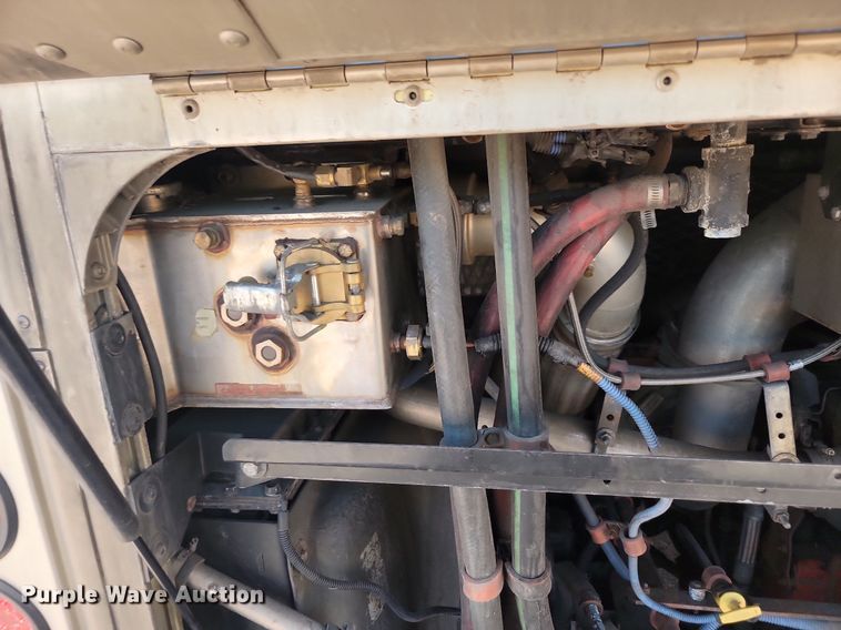 image for item LQ9131 2009 Gillig  shuttle bus