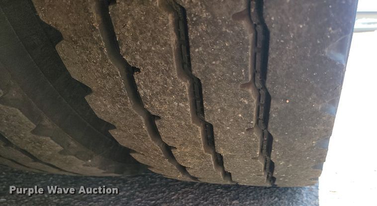 image for item LQ9131 2009 Gillig  shuttle bus