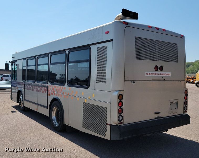 image for item LQ9132 2009 Gillig  shuttle bus