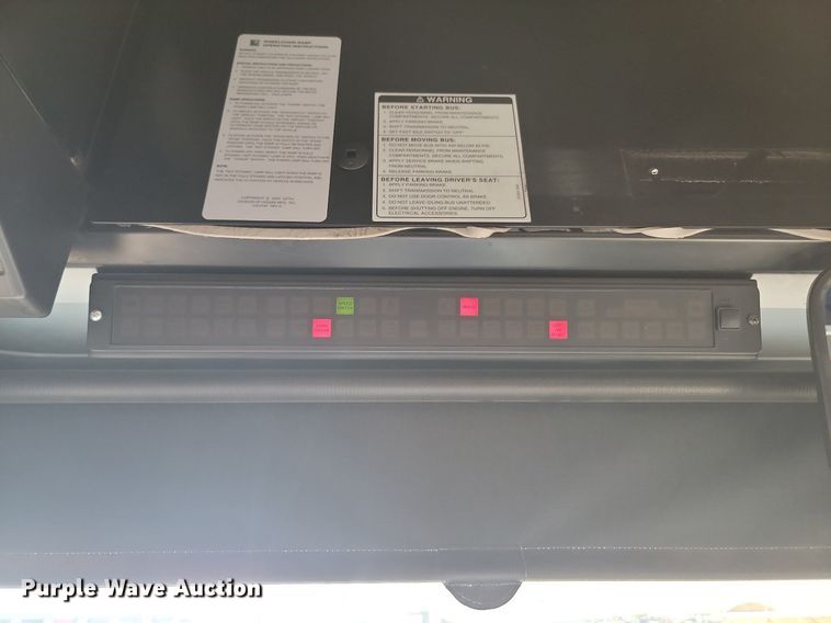 image for item LQ9132 2009 Gillig  shuttle bus