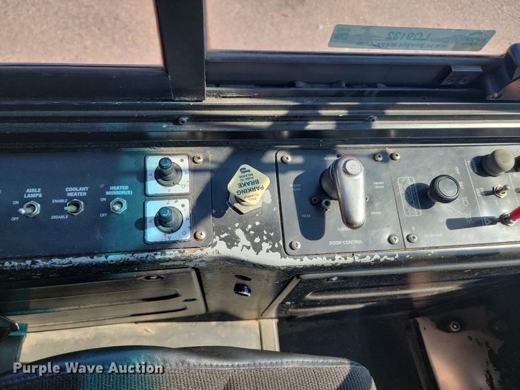 image for item LQ9132 2009 Gillig  shuttle bus