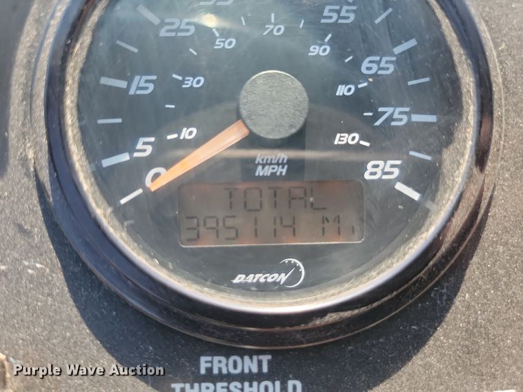 image for item LQ9132 2009 Gillig  shuttle bus