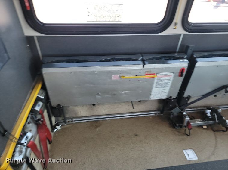 image for item LQ9132 2009 Gillig  shuttle bus