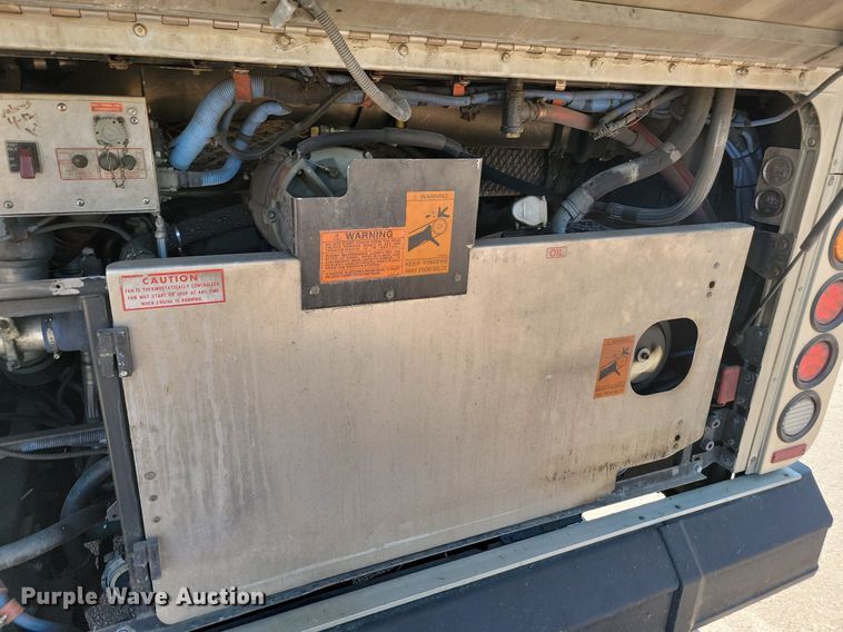 image for item LQ9132 2009 Gillig  shuttle bus