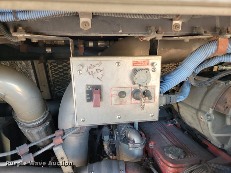 image for item LQ9132 2009 Gillig  shuttle bus