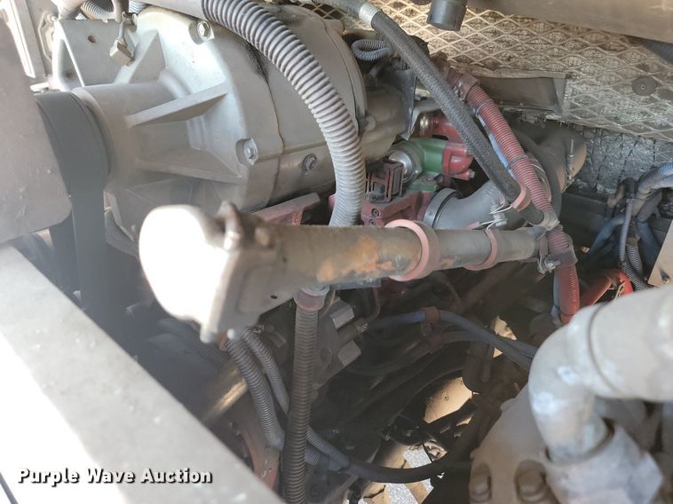 image for item LQ9132 2009 Gillig  shuttle bus