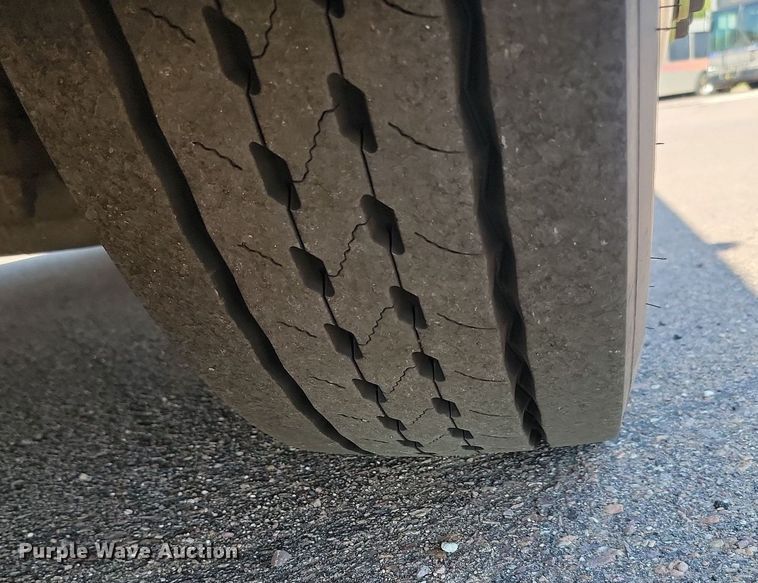 image for item LQ9132 2009 Gillig  shuttle bus