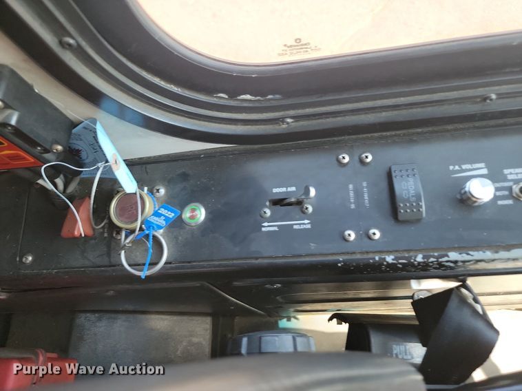 image for item LQ9133 2009 Gillig  shuttle bus