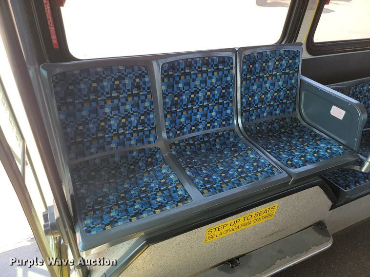 image for item LQ9133 2009 Gillig  shuttle bus