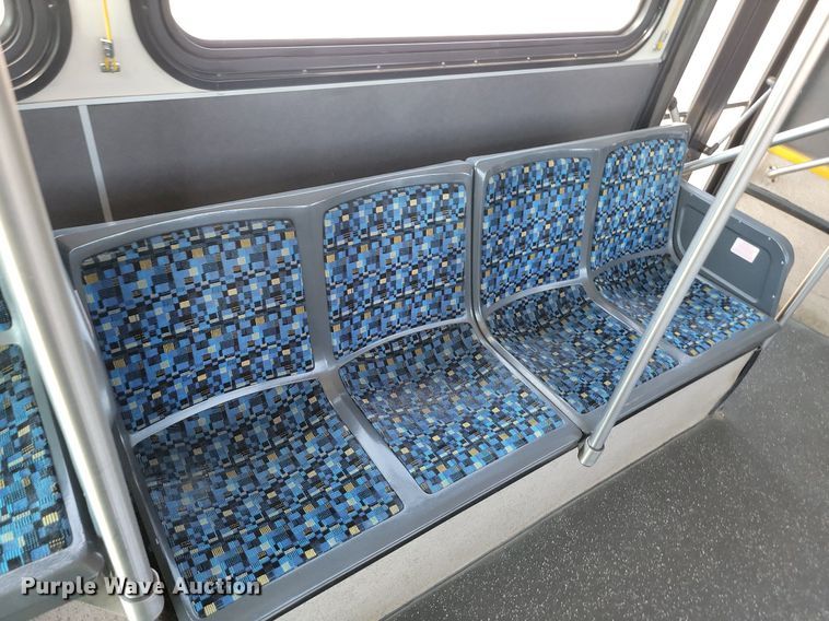 image for item LQ9133 2009 Gillig  shuttle bus