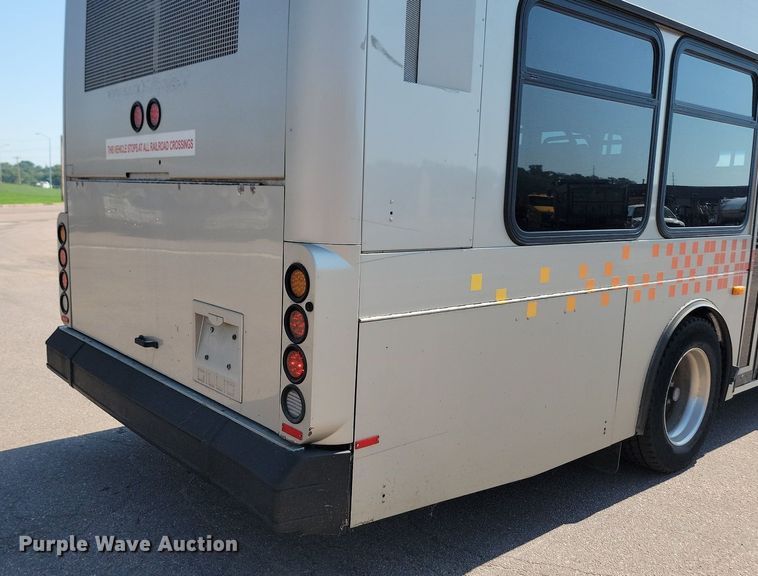 image for item LQ9134 2009 Gillig  shuttle bus