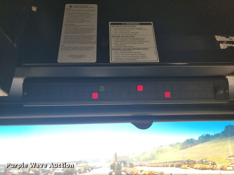 image for item LQ9134 2009 Gillig  shuttle bus