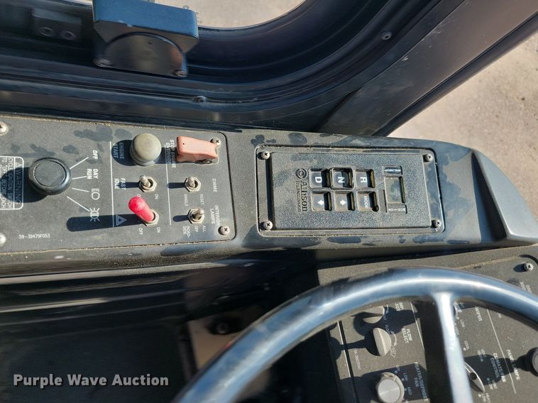 image for item LQ9134 2009 Gillig  shuttle bus