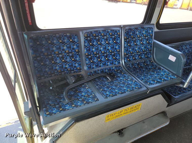 image for item LQ9134 2009 Gillig  shuttle bus