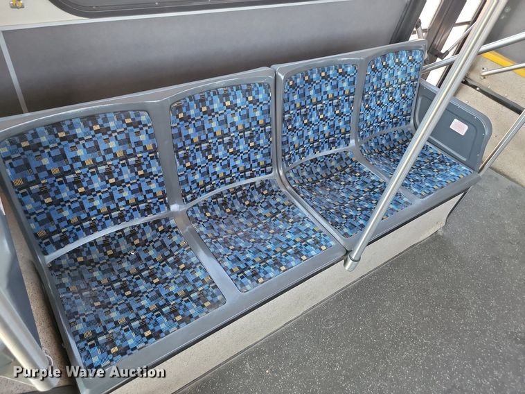 image for item LQ9134 2009 Gillig  shuttle bus