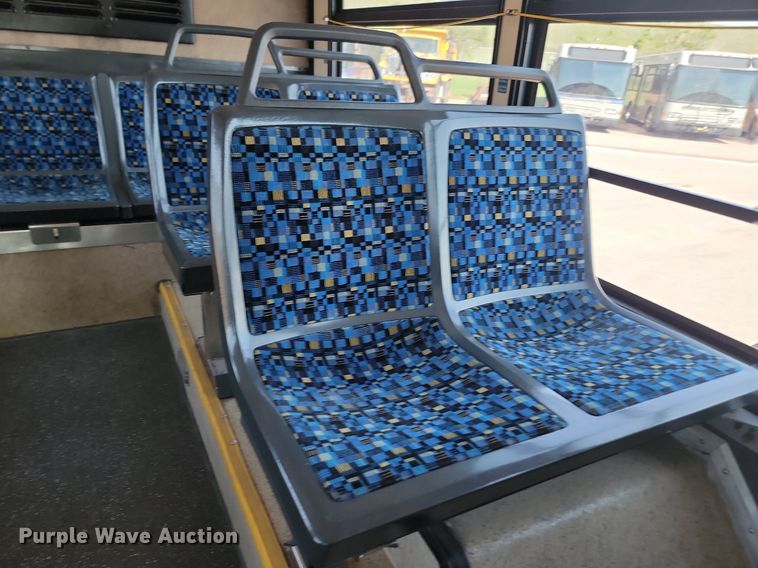 image for item LQ9134 2009 Gillig  shuttle bus