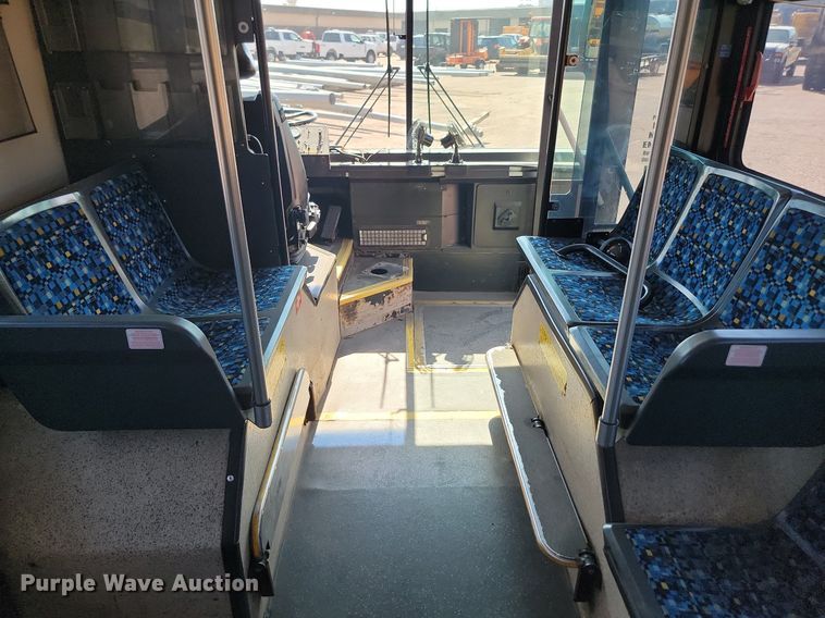 image for item LQ9134 2009 Gillig  shuttle bus