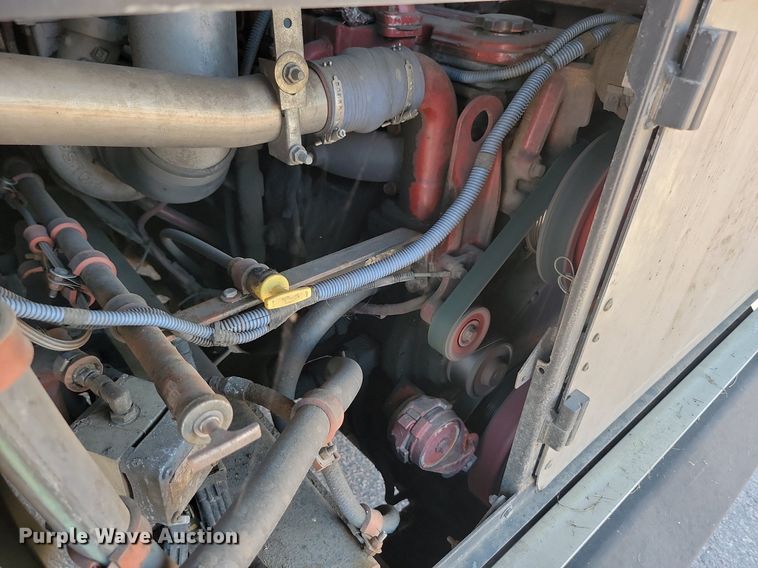 image for item LQ9134 2009 Gillig  shuttle bus