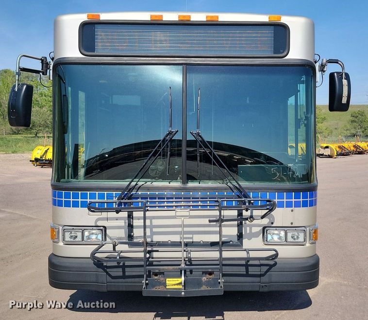 image for item LQ9135 2009 Gillig  shuttle bus