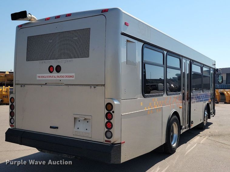 image for item LQ9135 2009 Gillig  shuttle bus