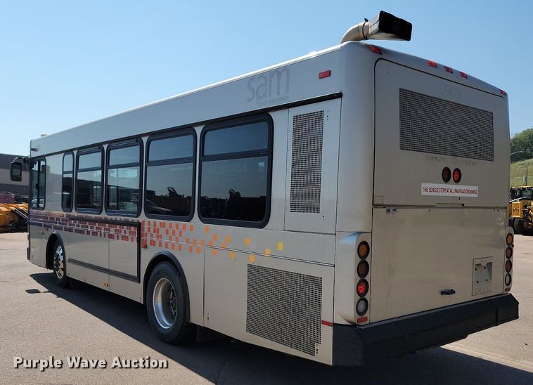 image for item LQ9135 2009 Gillig  shuttle bus