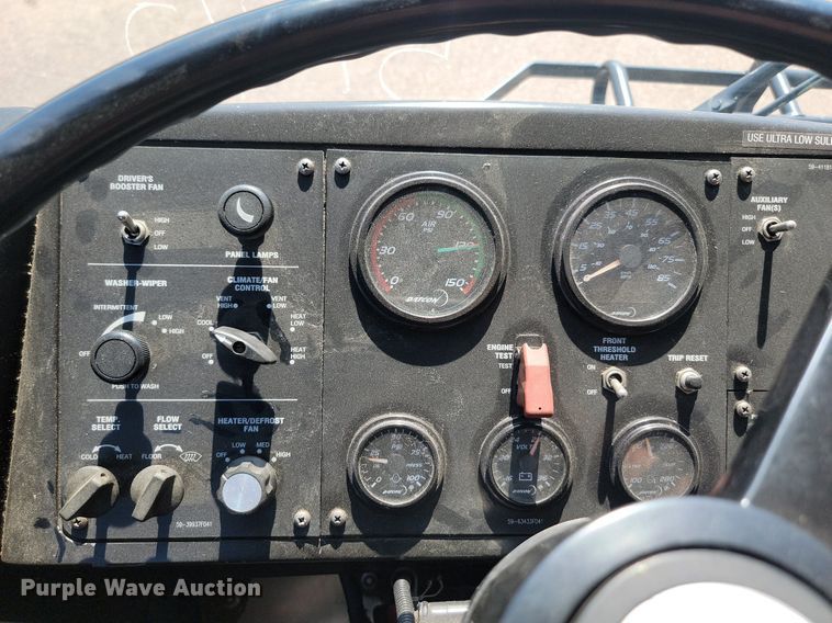 image for item LQ9135 2009 Gillig  shuttle bus