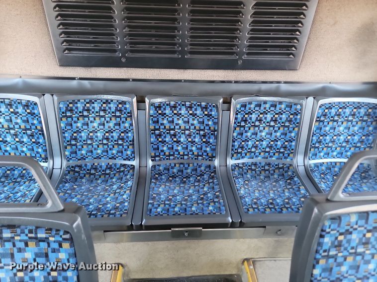 image for item LQ9135 2009 Gillig  shuttle bus