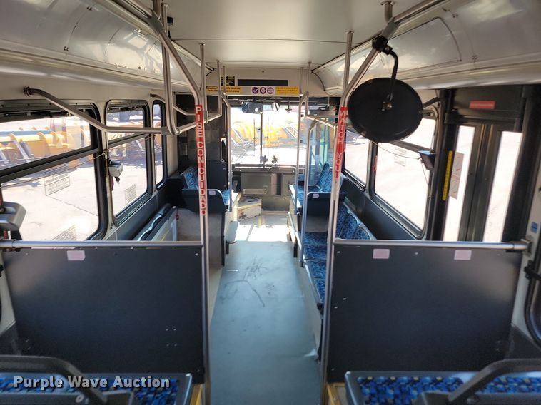 image for item LQ9135 2009 Gillig  shuttle bus