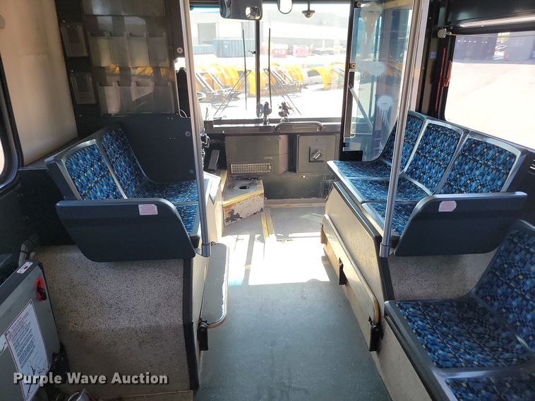 image for item LQ9135 2009 Gillig  shuttle bus