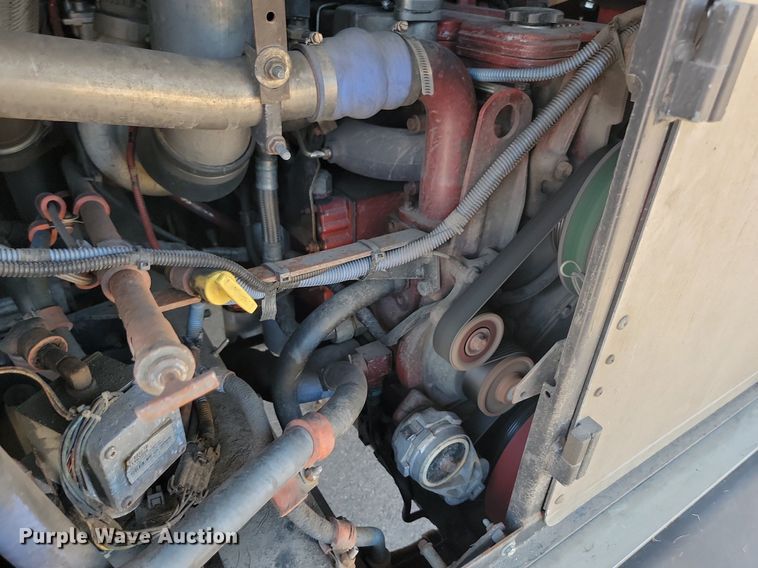 image for item LQ9135 2009 Gillig  shuttle bus