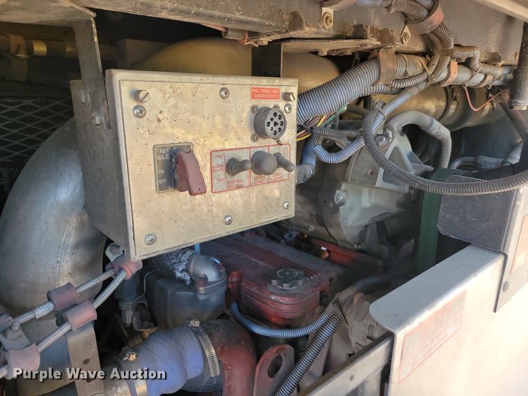 image for item LQ9135 2009 Gillig  shuttle bus