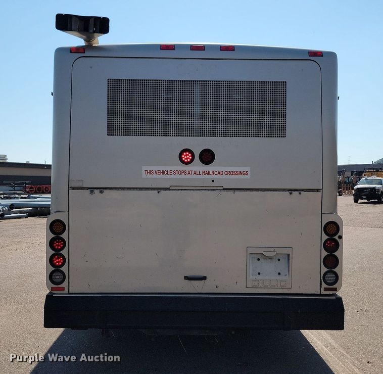 image for item LQ9136 2009 Gillig  shuttle bus