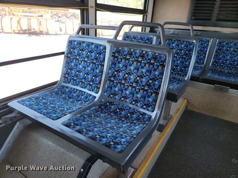 image for item LQ9136 2009 Gillig  shuttle bus