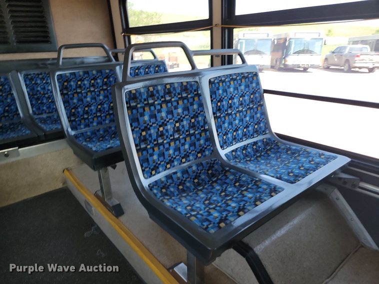 image for item LQ9136 2009 Gillig  shuttle bus