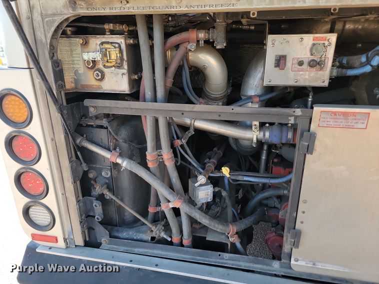 image for item LQ9136 2009 Gillig  shuttle bus