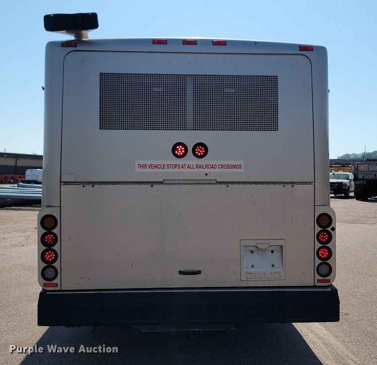 image for item LQ9137 2009 Gillig  shuttle bus