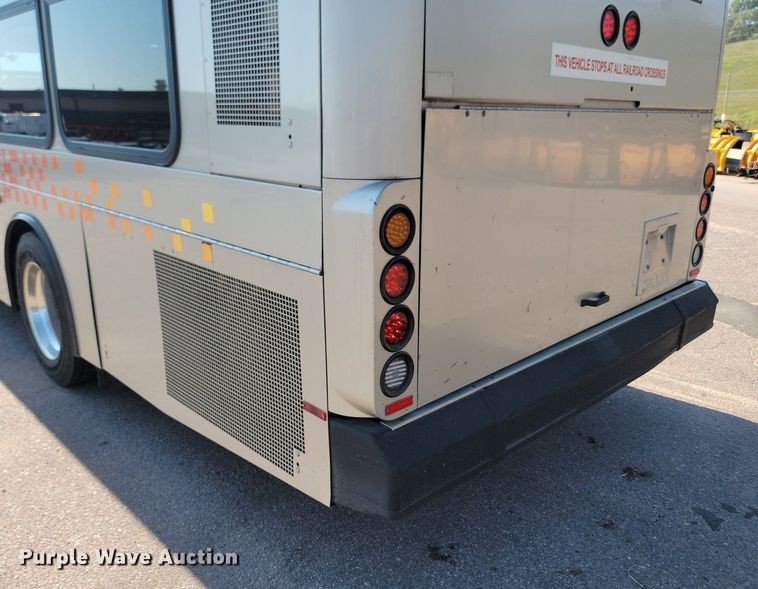 image for item LQ9137 2009 Gillig  shuttle bus