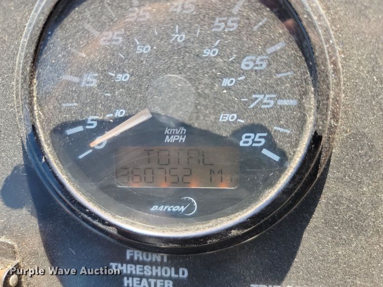 image for item LQ9137 2009 Gillig  shuttle bus