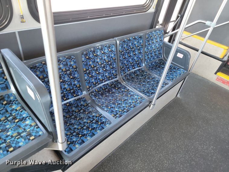 image for item LQ9137 2009 Gillig  shuttle bus