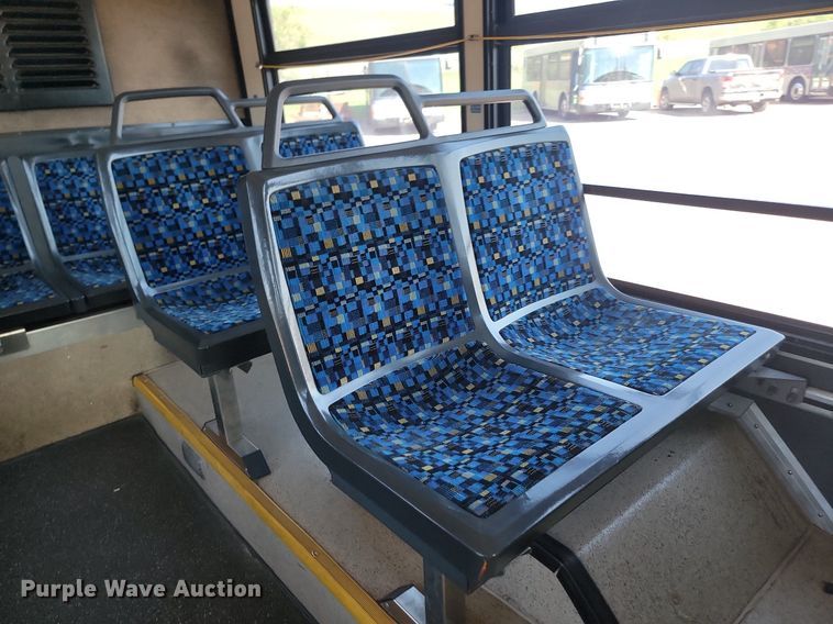 image for item LQ9137 2009 Gillig  shuttle bus