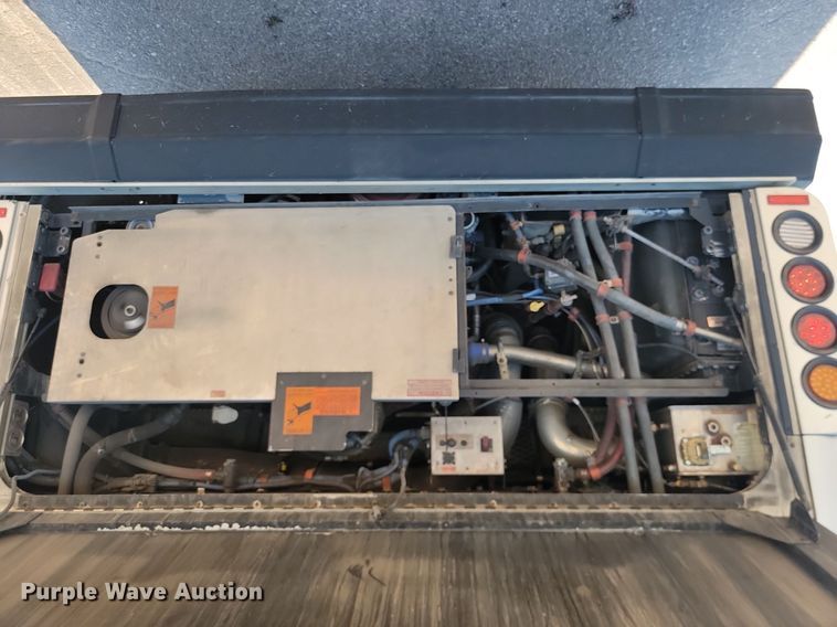 image for item LQ9137 2009 Gillig  shuttle bus