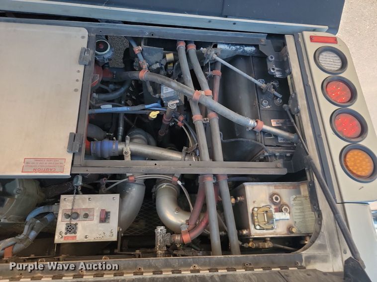 image for item LQ9137 2009 Gillig  shuttle bus