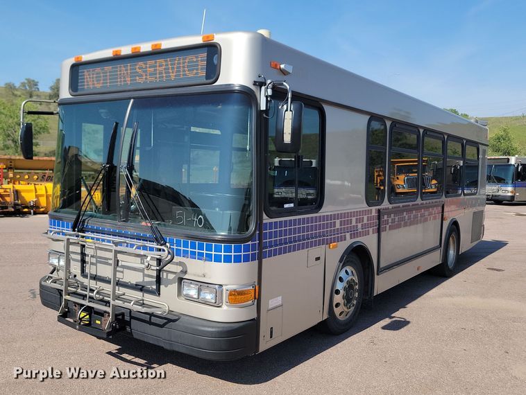 image for item LQ9138 2009 Gillig  shuttle bus