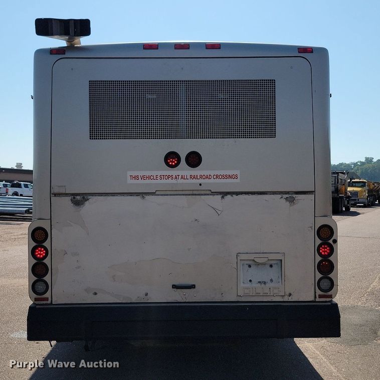 image for item LQ9138 2009 Gillig  shuttle bus