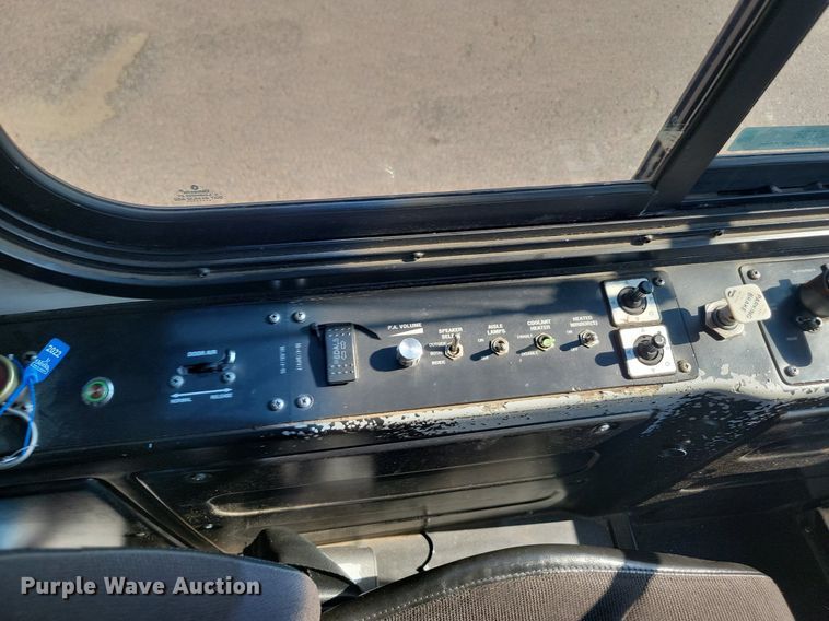 image for item LQ9138 2009 Gillig  shuttle bus